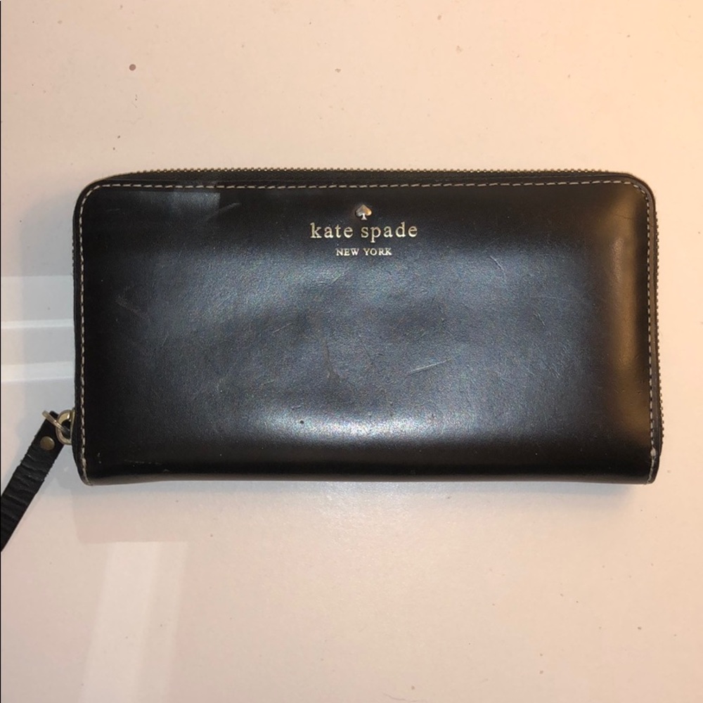 Kate Spade Zippered Wallet
